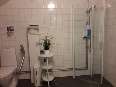 RWC toalett med dusch